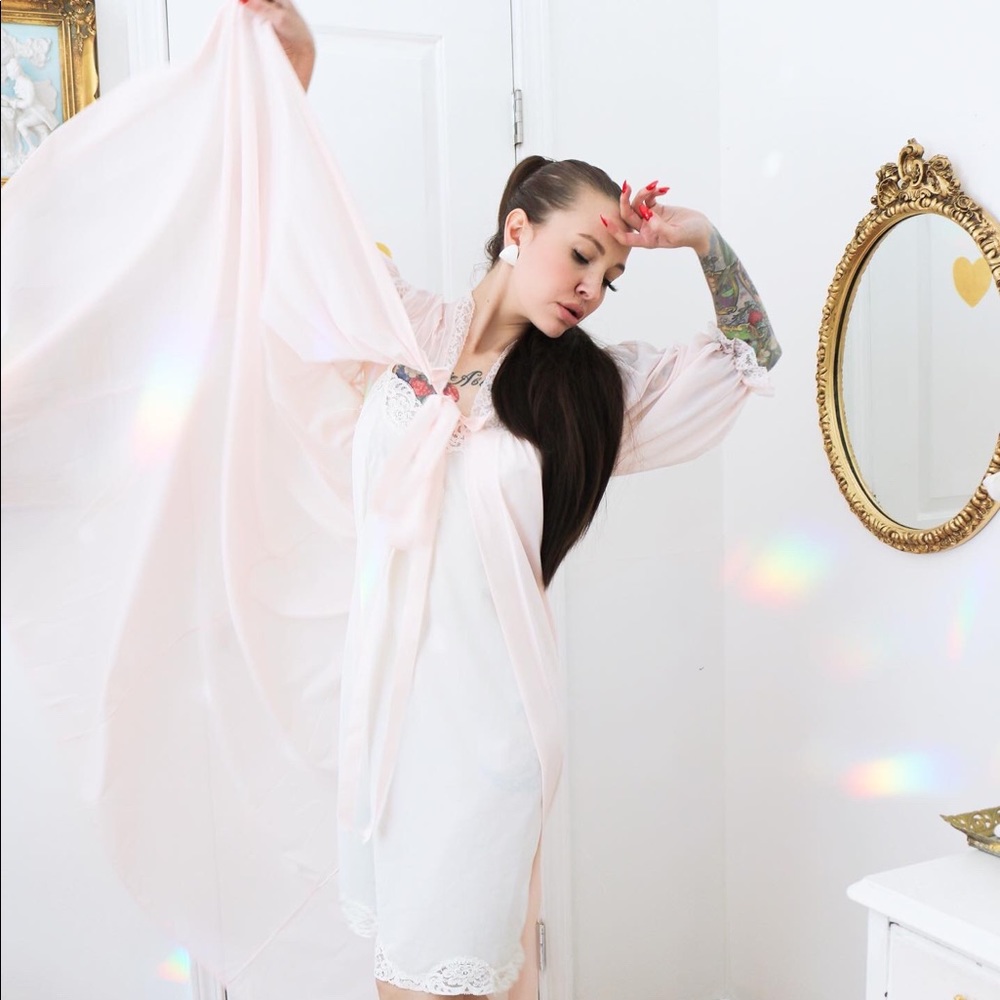 Vintage Pink Vanity Fair Robe Medium